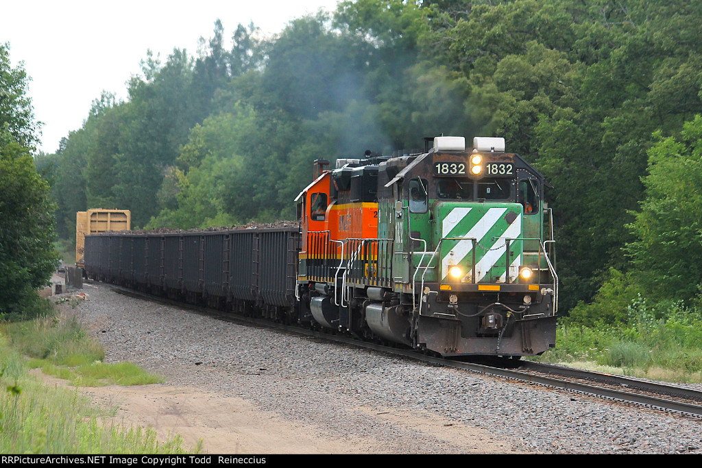 BNSF 1832